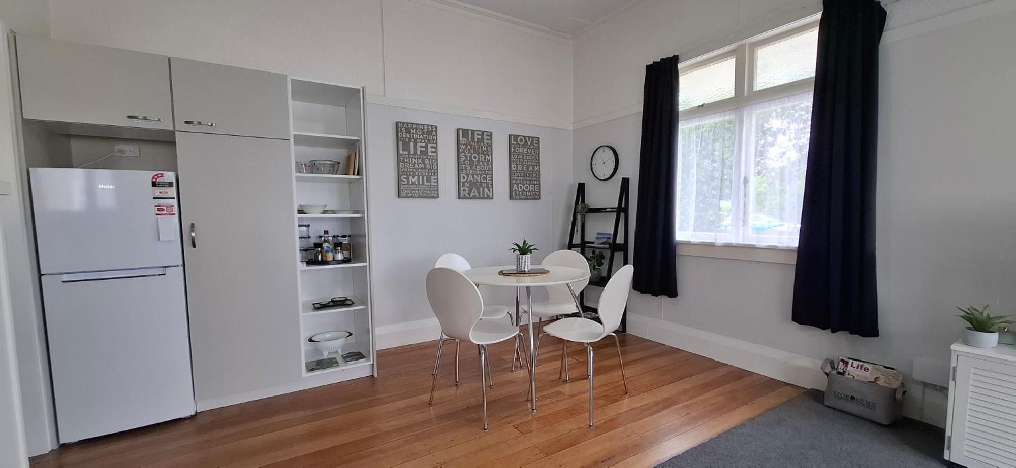 Character 1-Bedroom Unit มาสเตอร์ตัน ภายนอก รูปภาพ